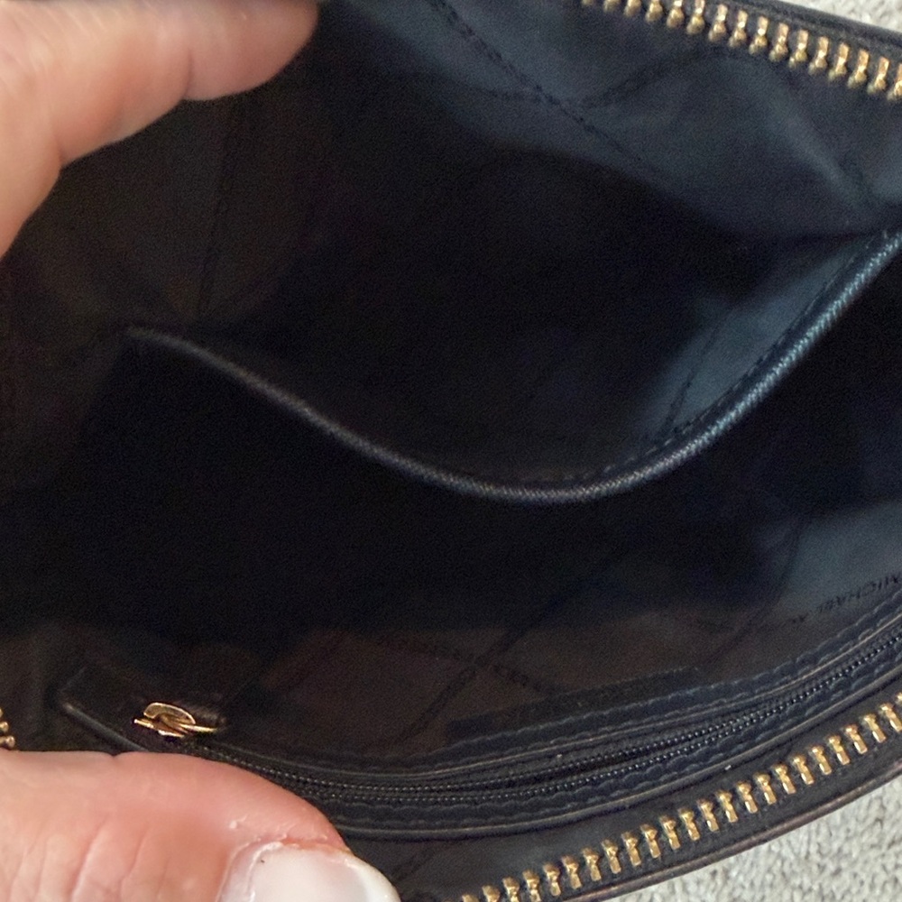 Michael Kors Black and Gold Crossbody Bag- excellent condition! - Picture 7 of 7
